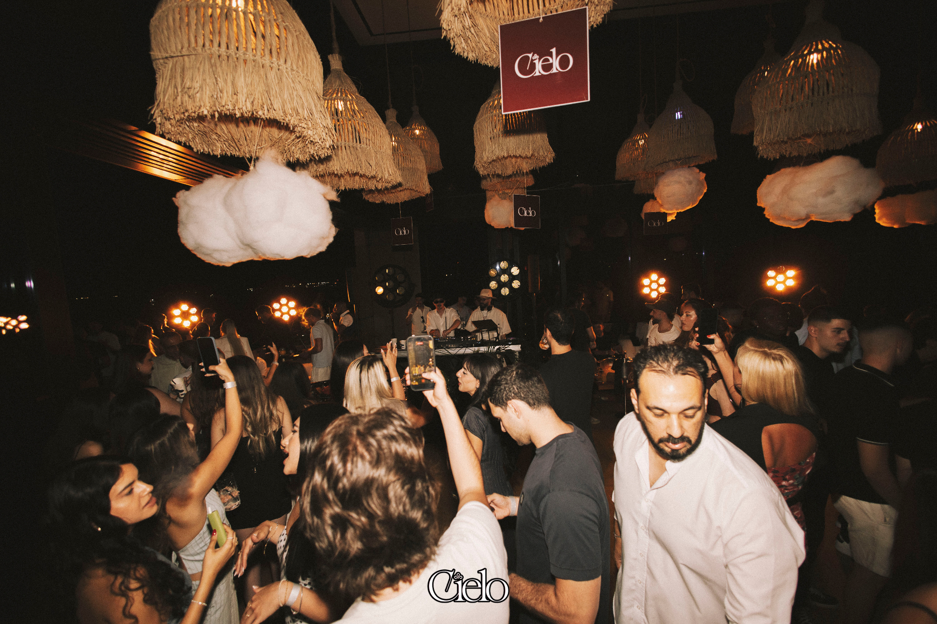 Cielo — La Caleta Closing Party