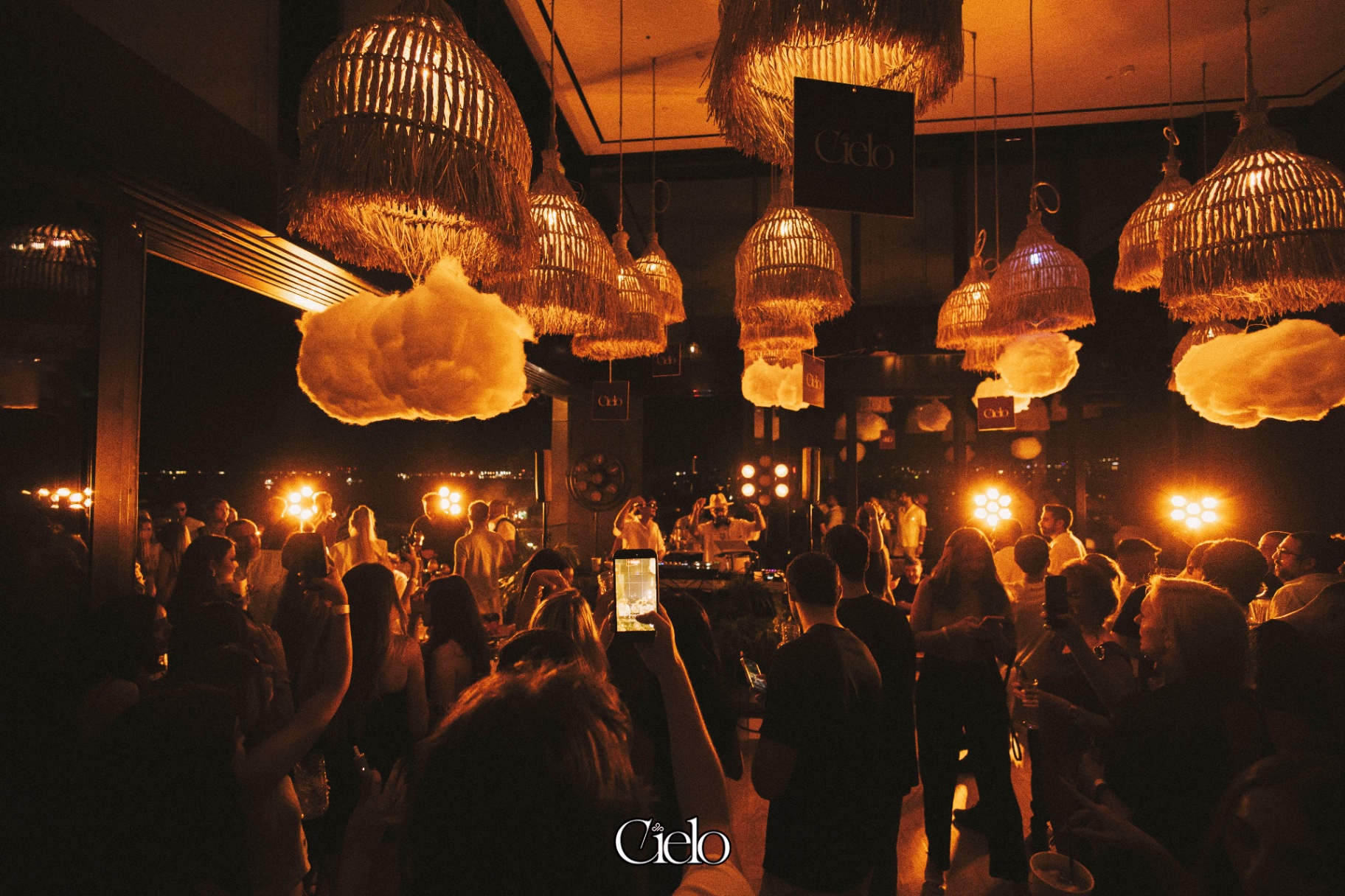 Cielo — La Caleta Closing Party