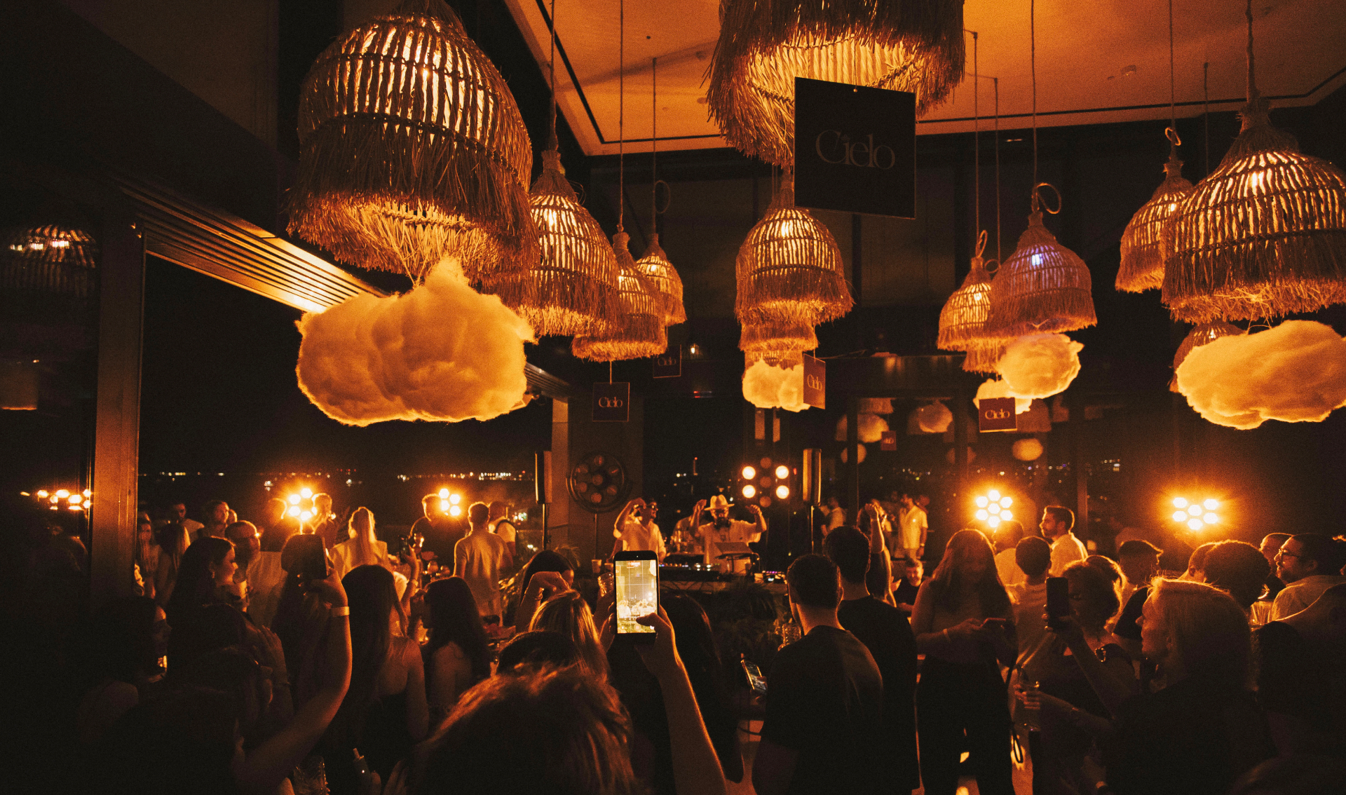 A Cielo night — atmosphere, performers and guests